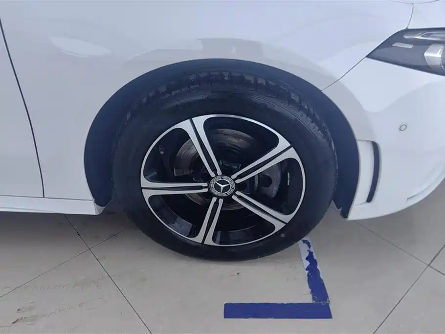 Mercedes-Benz A-Class 2022 A 200 L Sport Sedan Style фото 6