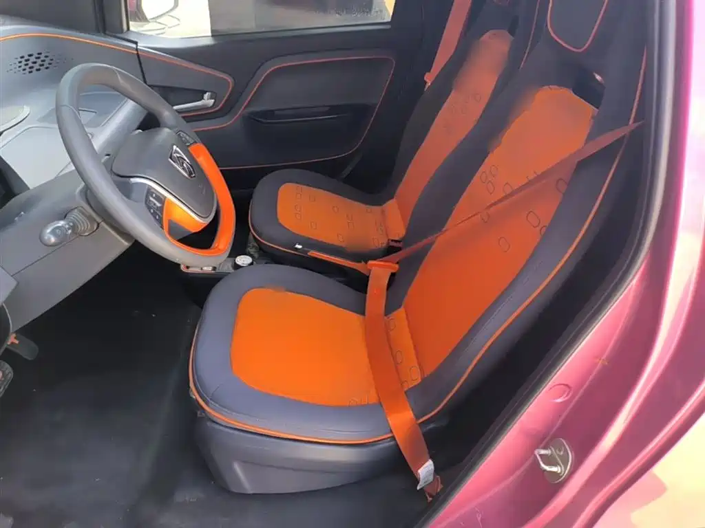 BAOJUN E100