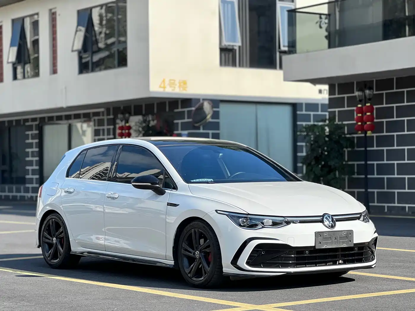 Volkswagen Golf 2023 Model 280TSI DSG R-Line фото 3