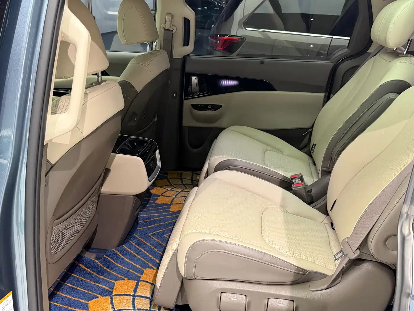Kia Carnival 2021 2.0T Flagship Edition фото 20