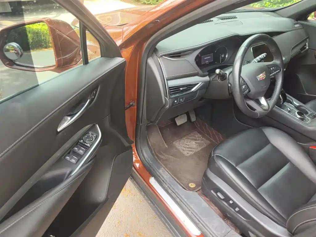 Cadillac XT4 2021 28T FWD Luxury Edition фото 16