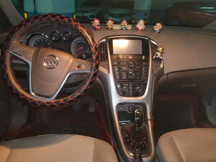 Buick Excelle 2013 Model GT 1.6L Manual Progressive фото 12