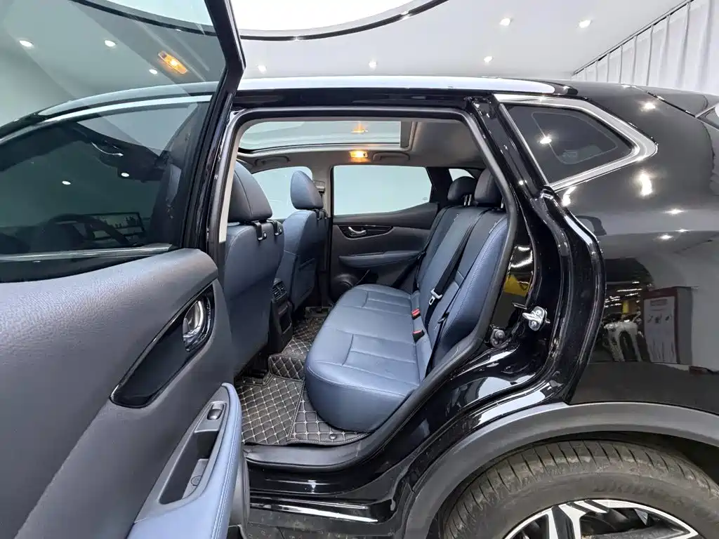 Nissan Qashqai 2025 2025 Honor 2.0L CVT XV+ Leading Edition