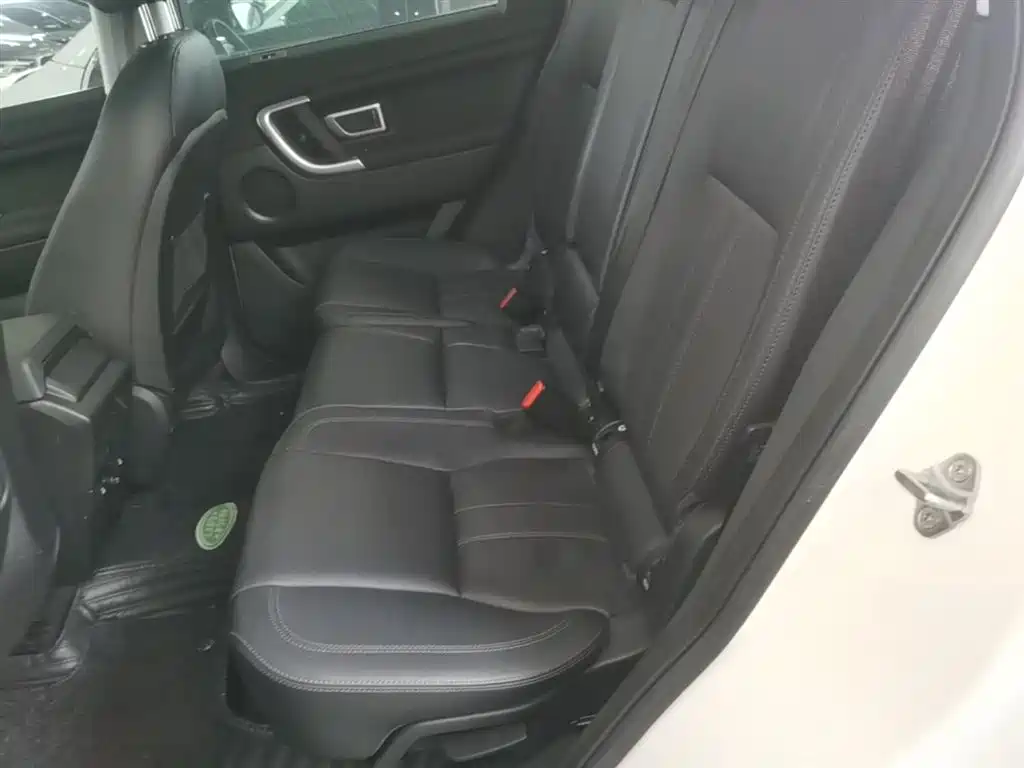 Land Rover Discovery Sport 2016 2.0T HSE фото 17