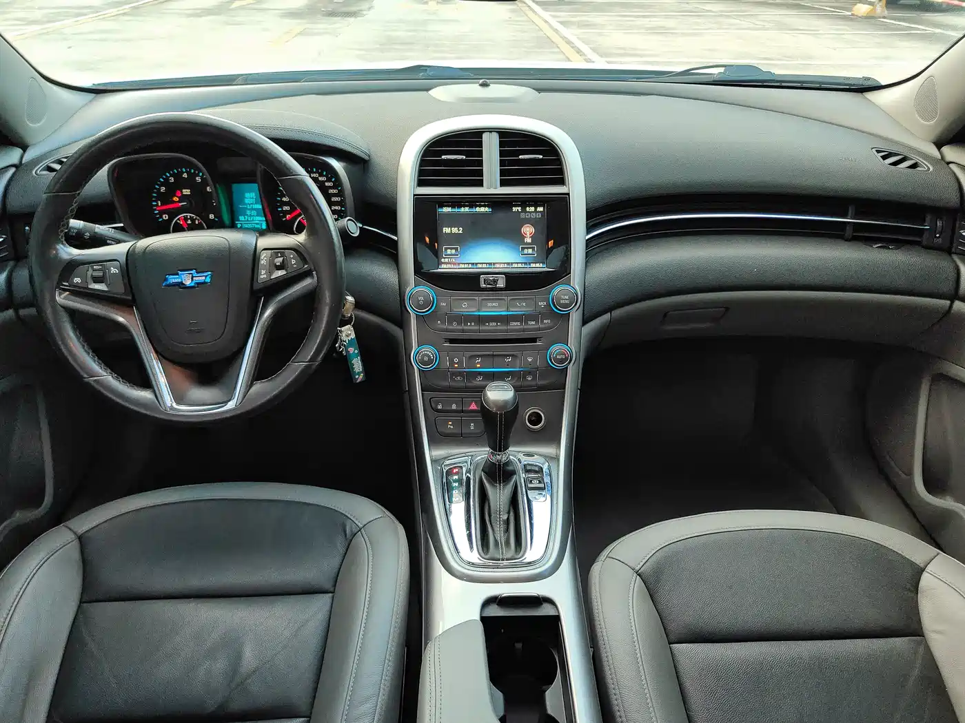 Chevrolet Malibu 2013 2.0L Automatic Luxury Edition фото 9
