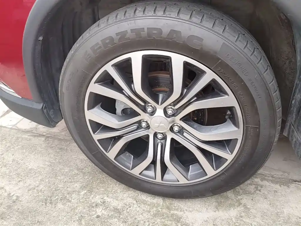 Mitsubishi Outlander 2016 2.4L 4WD Elite Edition 5-seater фото 23
