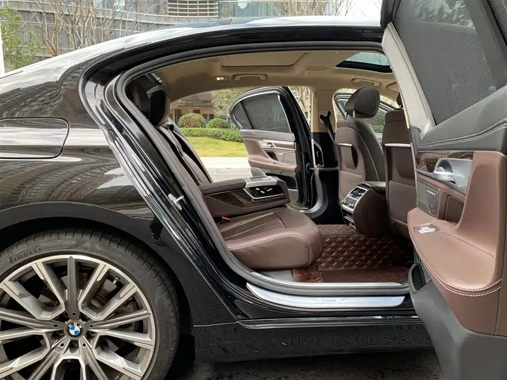 BMW 7 Series 2021 Model 730Li Luxury Package фото 11