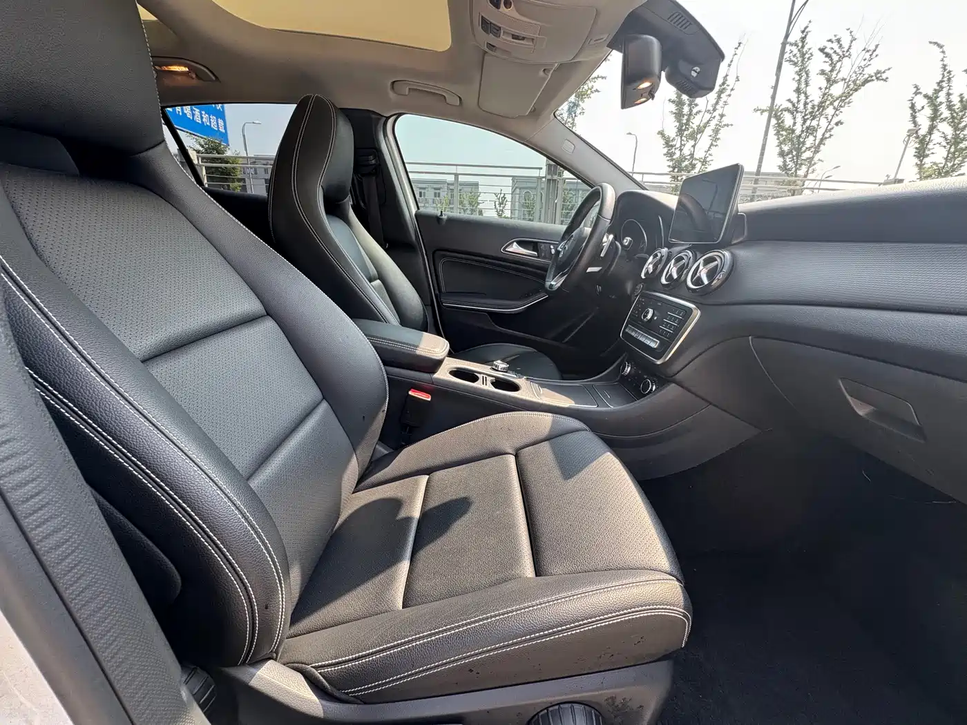 Mercedes-Benz GLA 2019 GLA 200 Dynamic фото 13