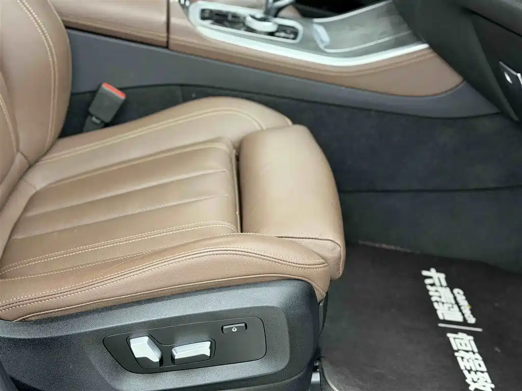 BMW X5 (Import) 2020 xDrive30i M Sport Package фото 13