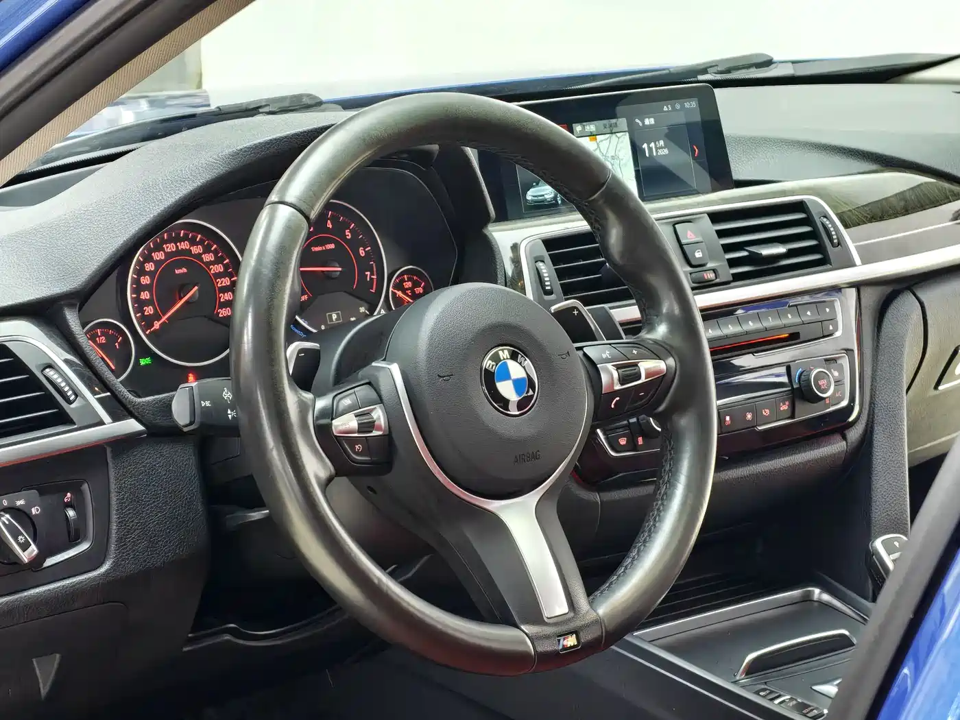 BMW 3 Series 2017 330Li M Sport фото 6