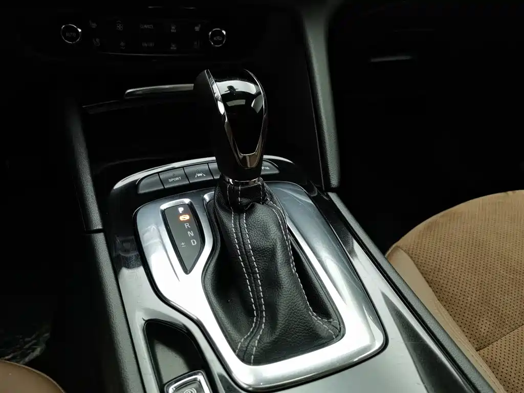 Buick Regal 2017 28T Premium фото 13