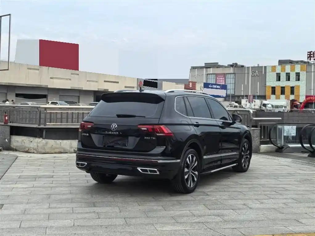Volkswagen Tiguan L 2023 330TSI Auto 2WD R-Line Premium Edition фото 3