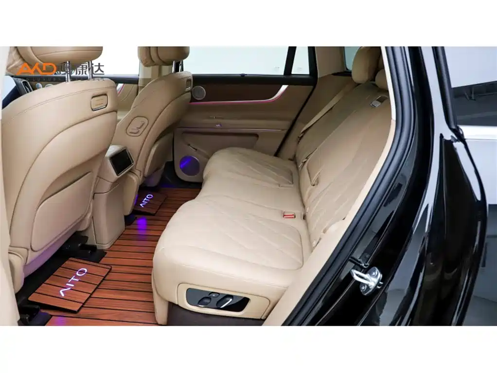 AITO Wenjie AITO M9 2025 Extended Range Ultra 52kWh 5-Seater фото 7
