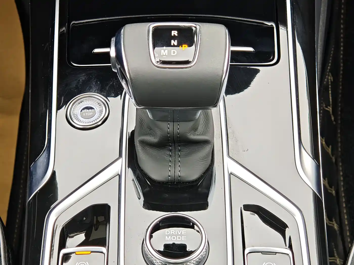 Hongqi HS5 2022 2.0T Smart Connect 4WD Flagship фото 13