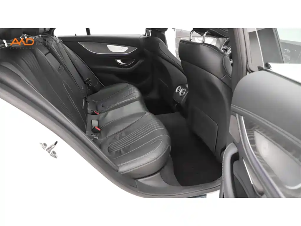 Mercedes-Benz CLS 2023 Model CLS 300 Luxury Version фото 8