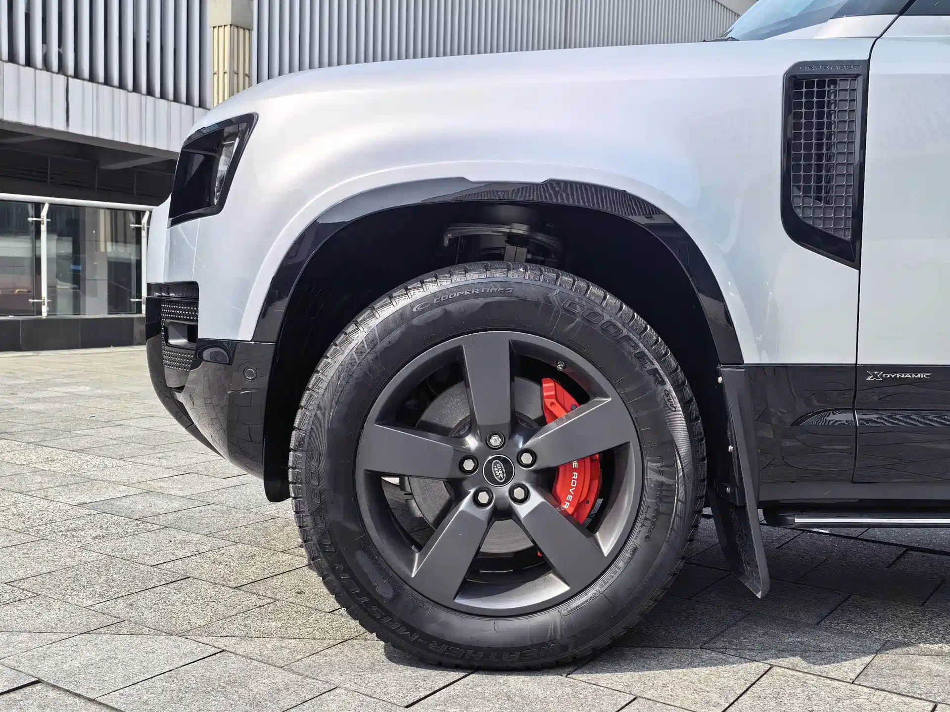 صورة 16 - Land Rover Defender