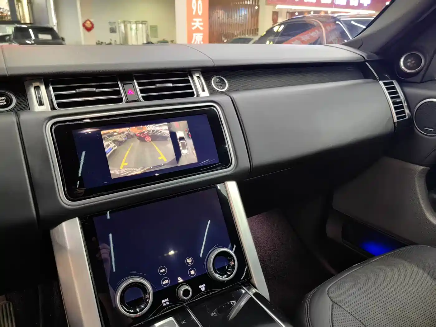 Land Rover Range Rover 2018 3.0 SC V6 Vogue Heritage Edition фото 8