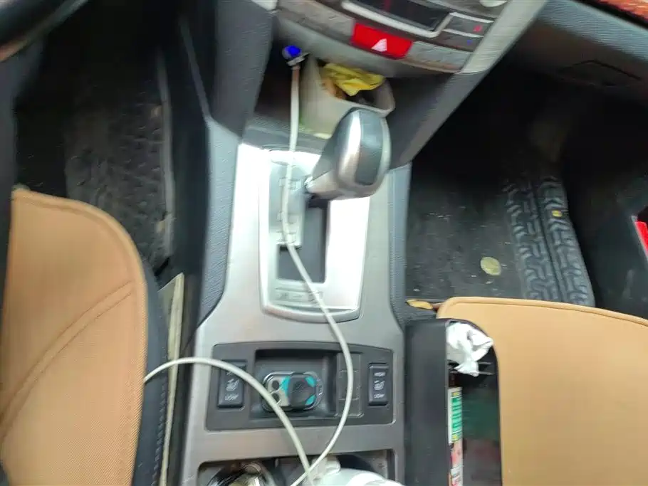 Subaru Outback 2011 2.5i Luxury Edition фото 16