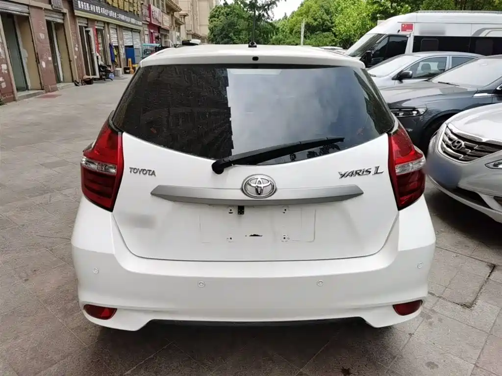 Toyota YARiS L Zhi Xuan 2016 Facelift 1.5E CVT Charming Edition фото 6
