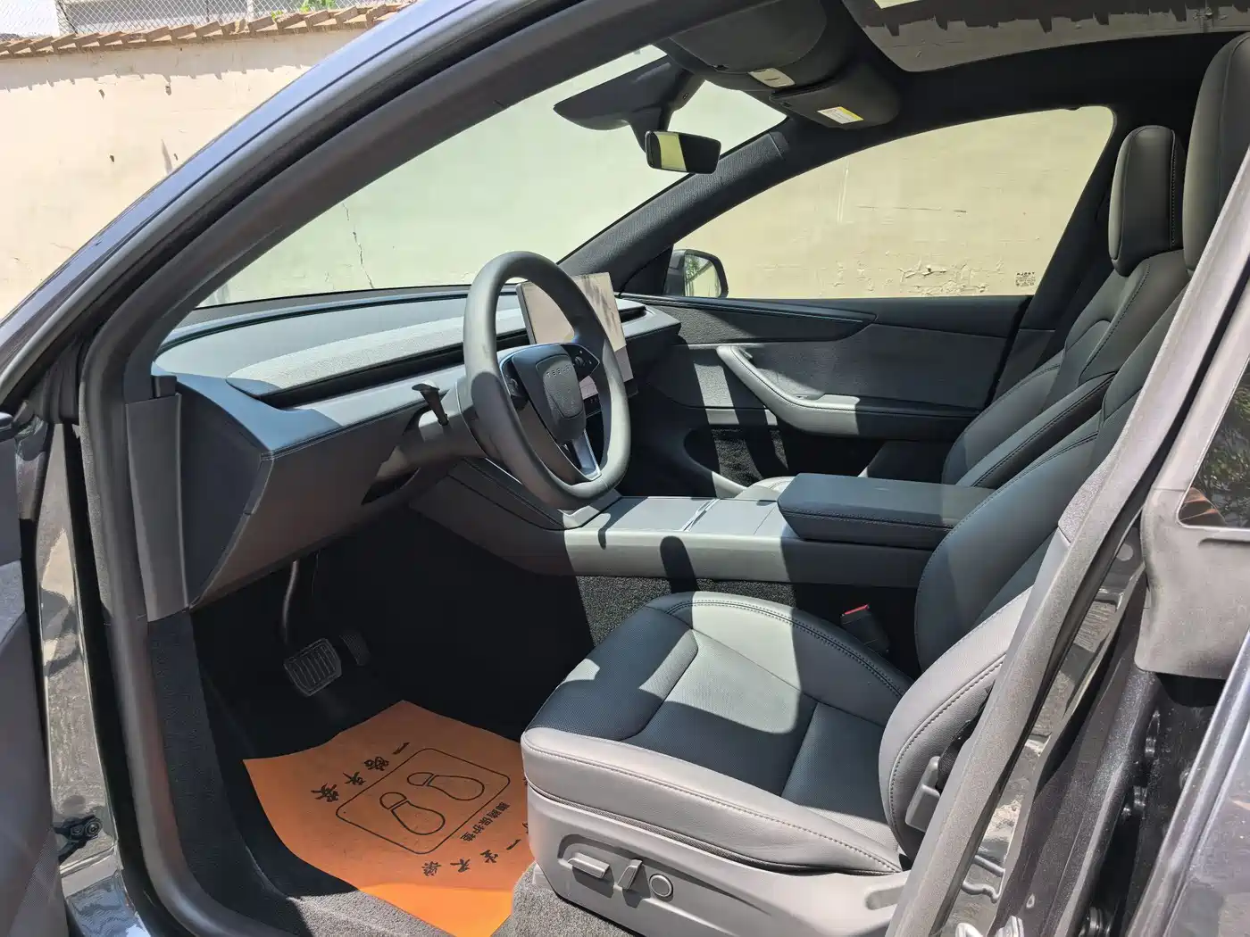 Tesla Model Y 2026 Rear-Wheel Drive фото 10