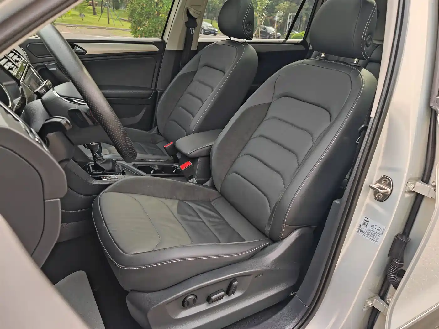Volkswagen Tiguan L 2019 330TSI Automatic 2WD Panorama Comfort Edition China VI фото 8