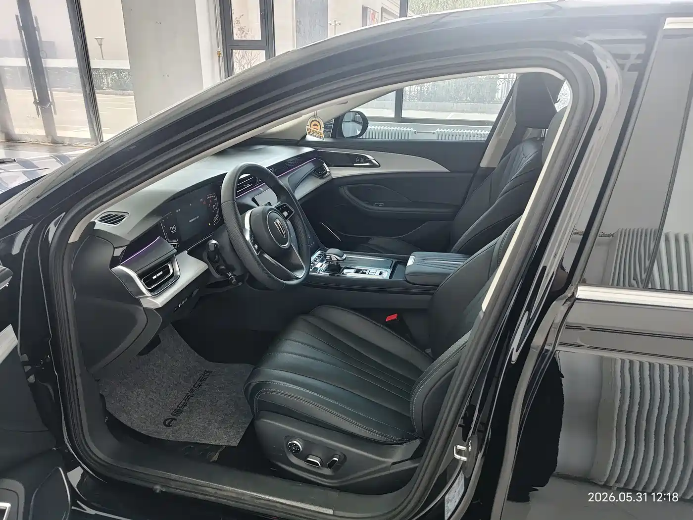 Hongqi H5 2025 1.5T DCT Flag Rhythm 500,000 Units Memorial Edition фото 6