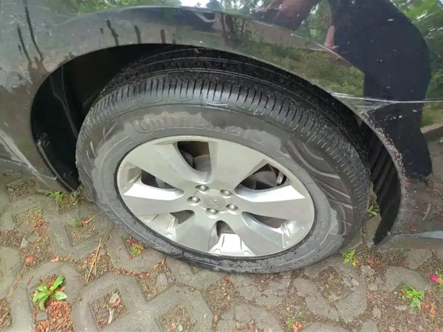 Subaru Outback 2011 2.5i Luxury Edition фото 6