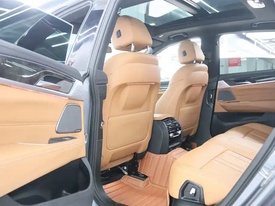 BMW 6 Series GT 2019 630i M Sport Package фото 16