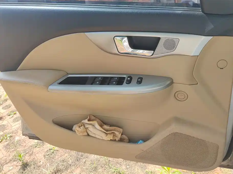 Buick Excelle 2013 1.5L Manual Classic Edition фото 7