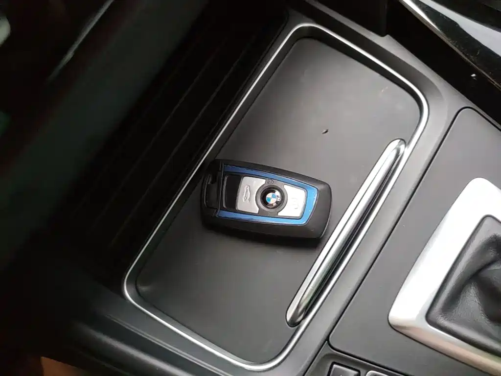 BMW 3 Series 2017 320Li M Sport фото 9