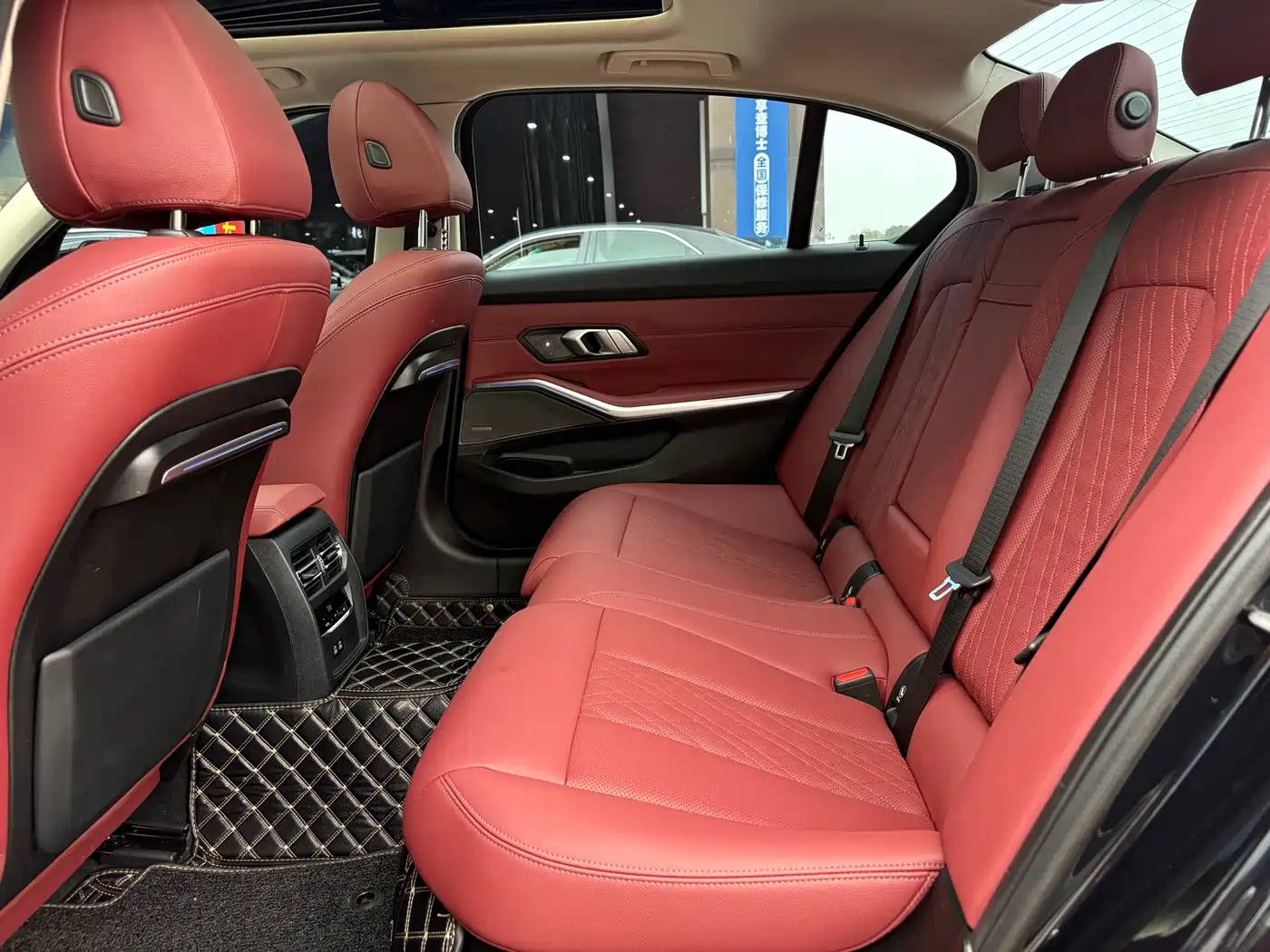 BMW 3 Series 2022 325Li M Sport Shadow Edition фото 14