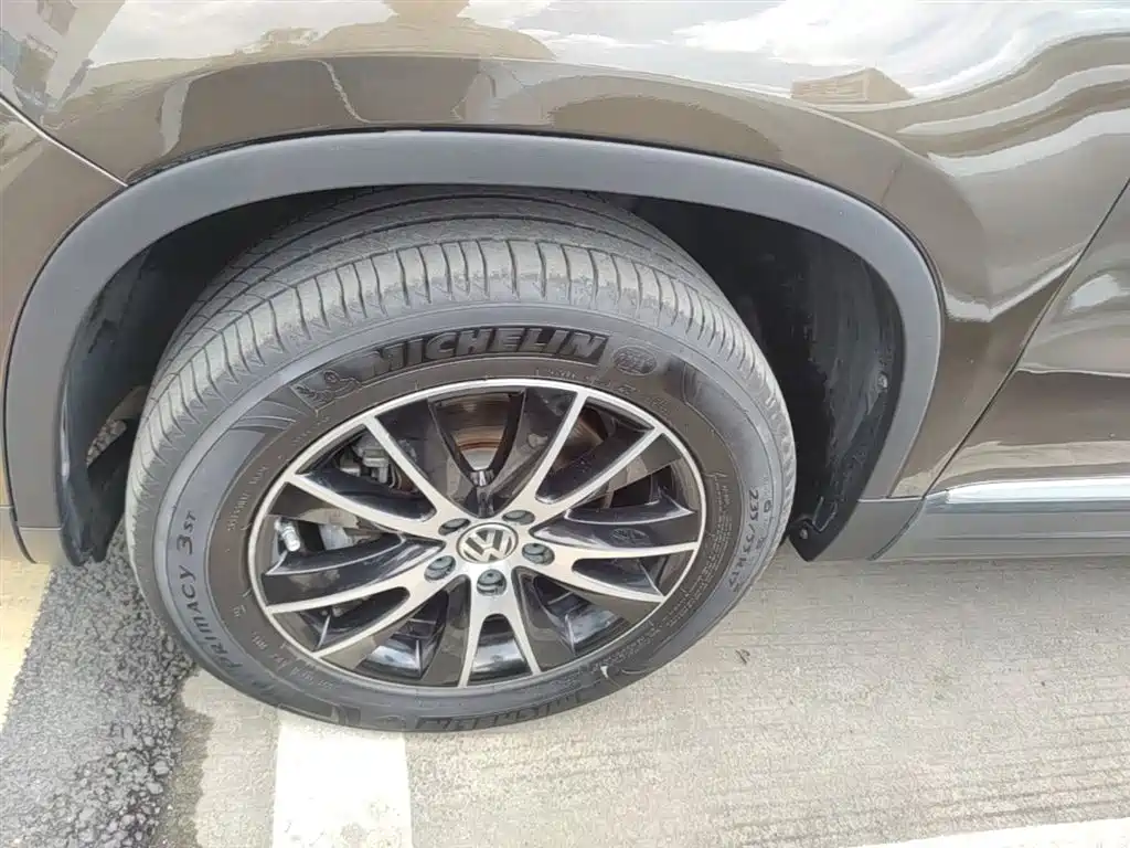 Volkswagen Tiguan 2015 1.8TSI Automatic 2WD Highline фото 23