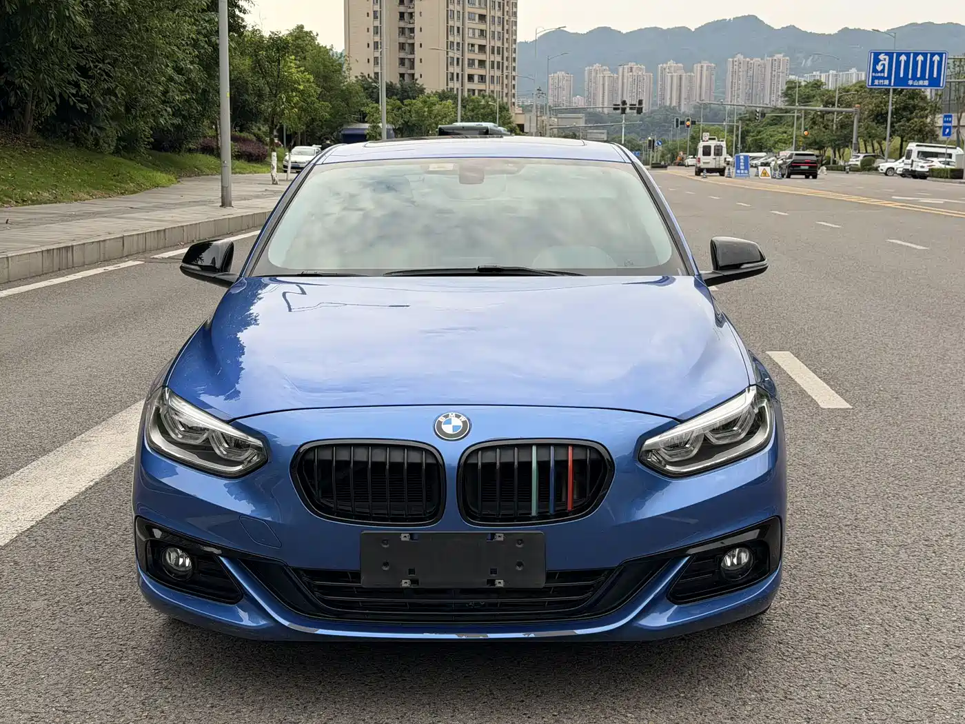BMW 1 Series 2018 118i Sport Edition фото 3