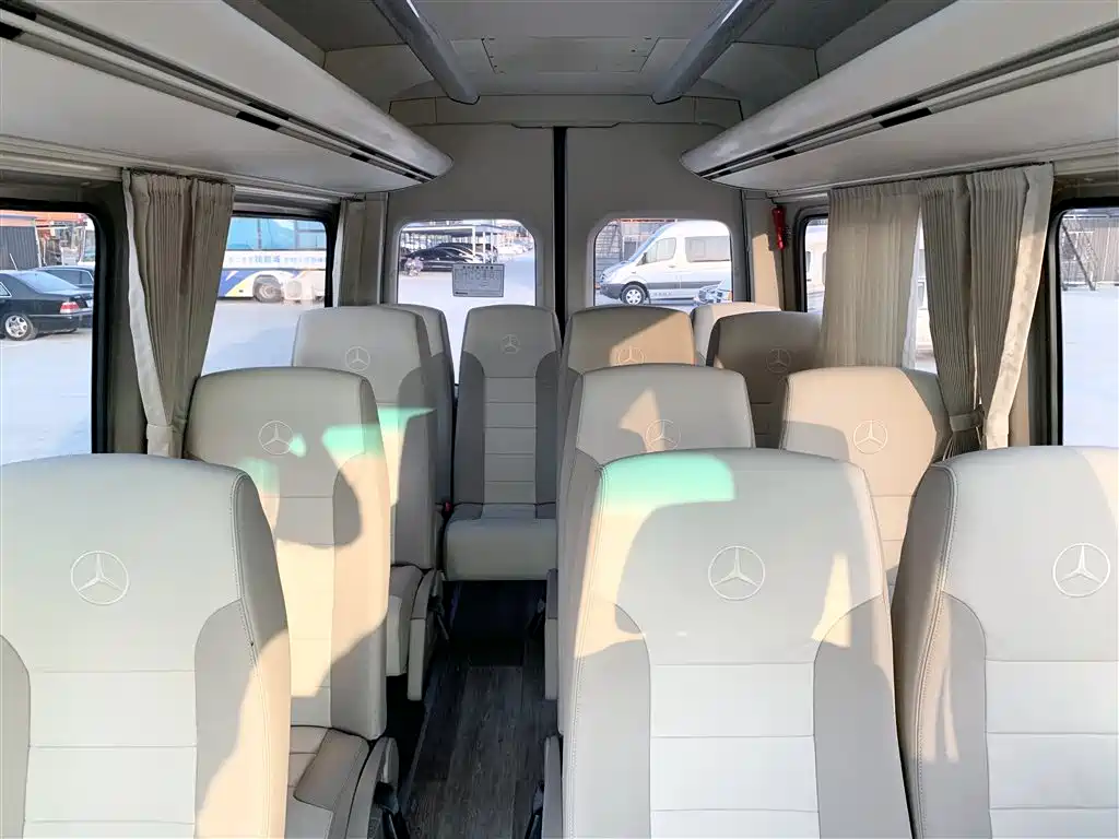 Mercedes-Benz Sprinter 2016 2.1T Premium Tour Medium Wheelbase Version фото 6