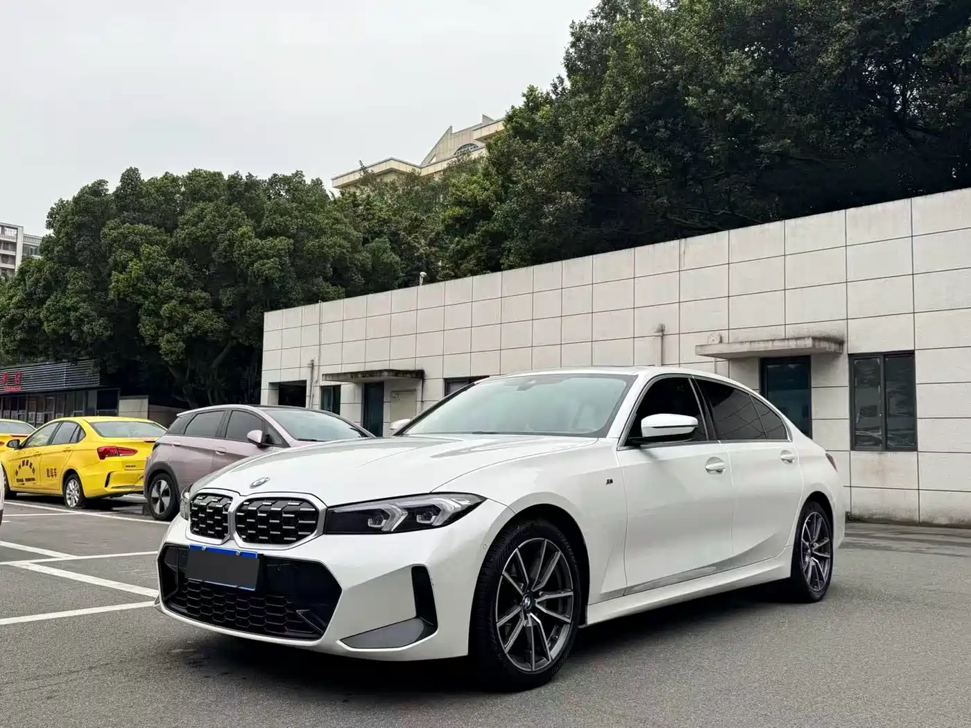 BMW 3 Series 2023 325Li M Sport Package