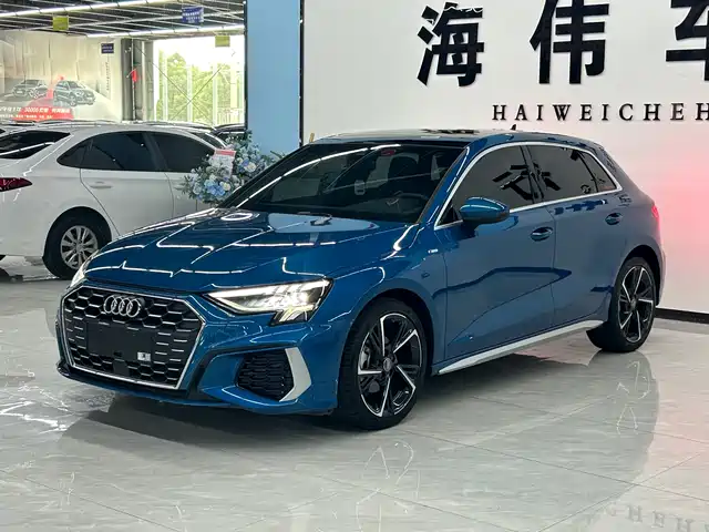 Audi A3 Sportback 35 TFSI, Стиль Спорт