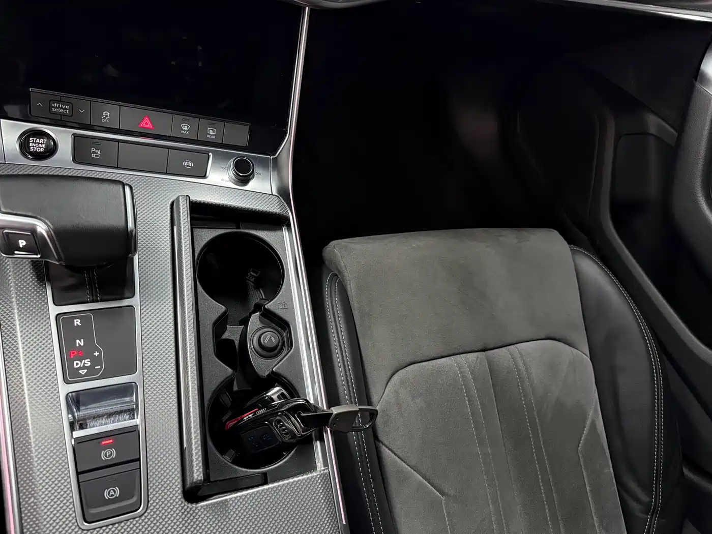 Audi A6L 2023 40 TFSI Luxury Dynamic фото 6