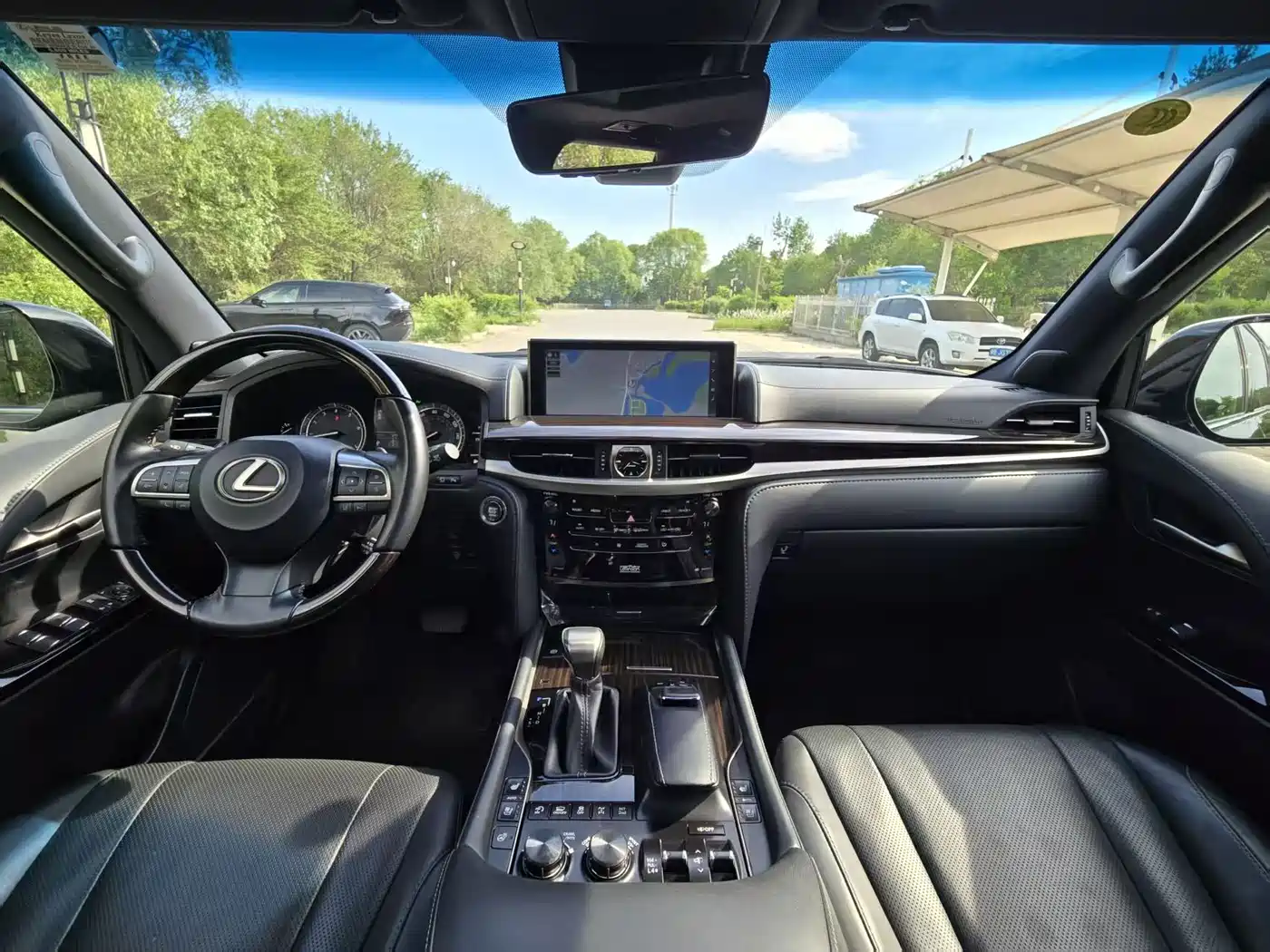 Lexus LX 2019 570 Dynamic Luxury Edition фото 9
