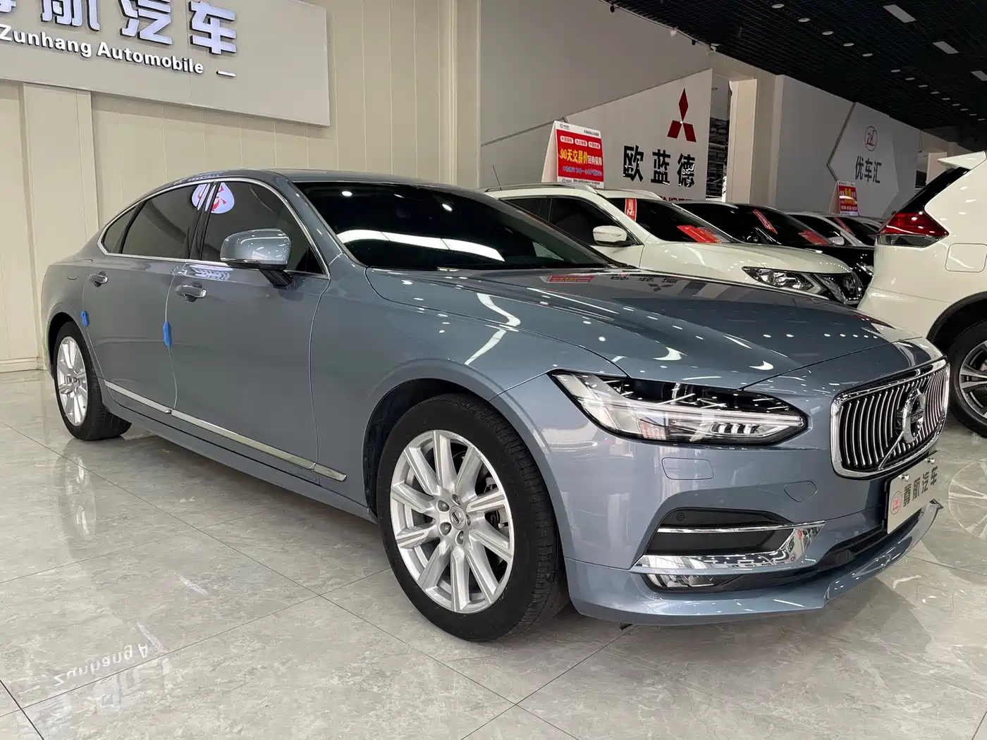 Фото 10 - Volvo S90