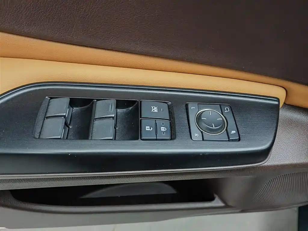 Lexus ES 2020 200 Excellence фото 9