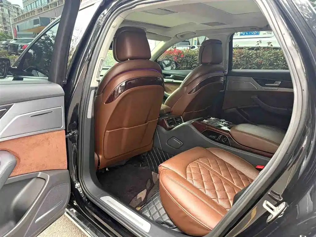 Audi A8 2014 A8L 45 TFSI quattro Luxury фото 5