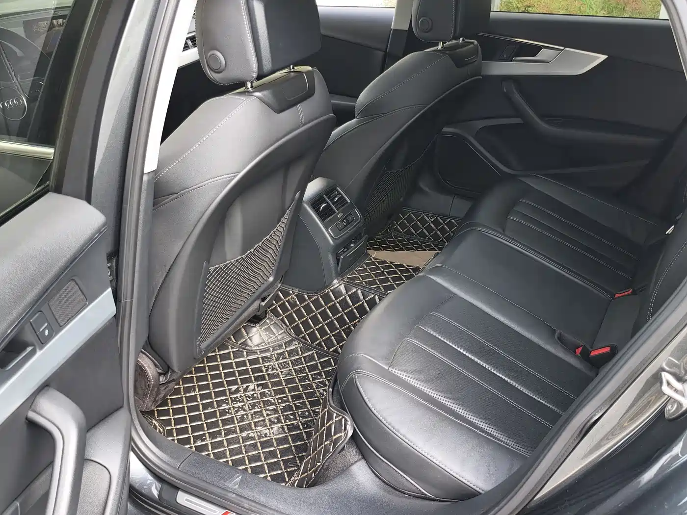 Audi A4L 2020 40 TFSI Luxury Dynamic фото 8