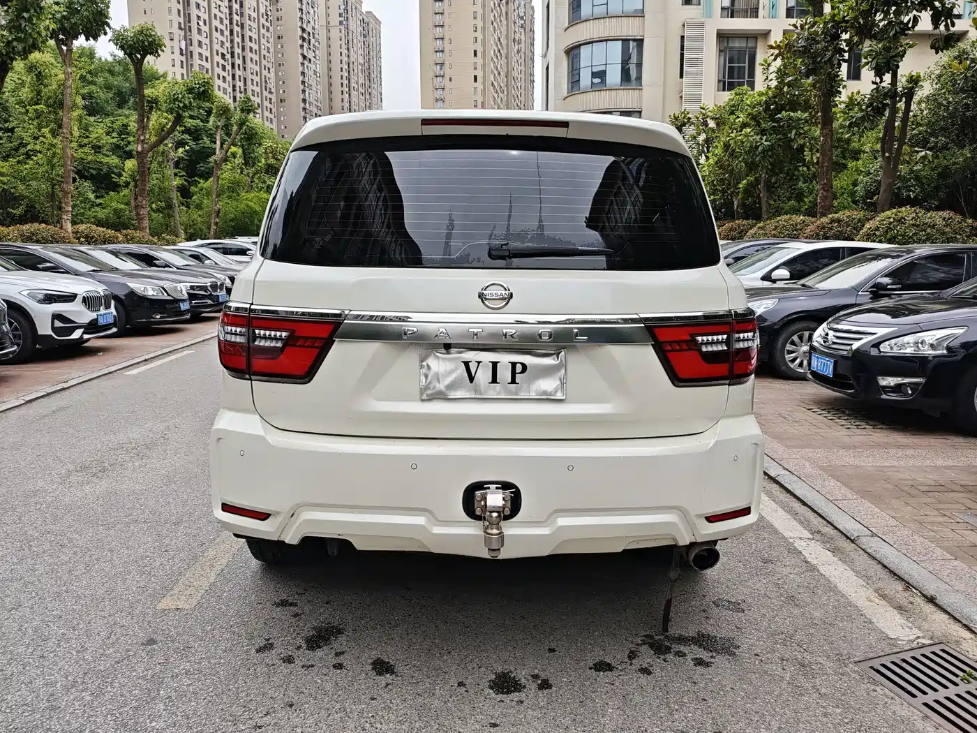 Nissan Patrol 2018 4.0L Leadership фото 5