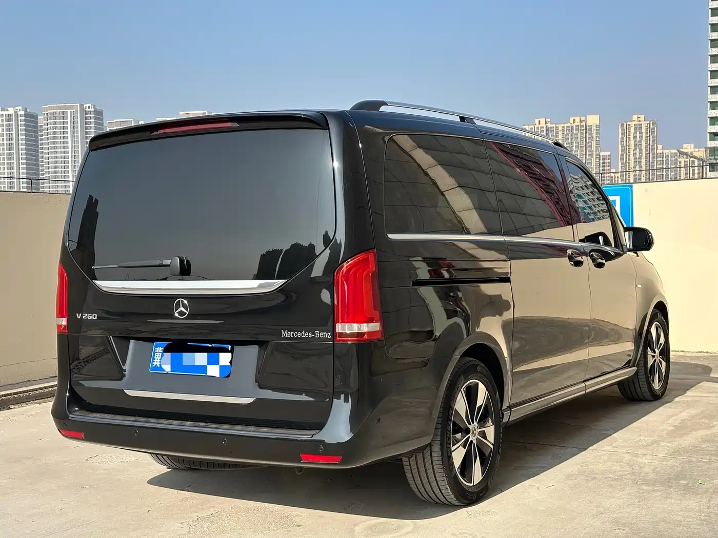 MERCEDES-BENZ V-CLASS