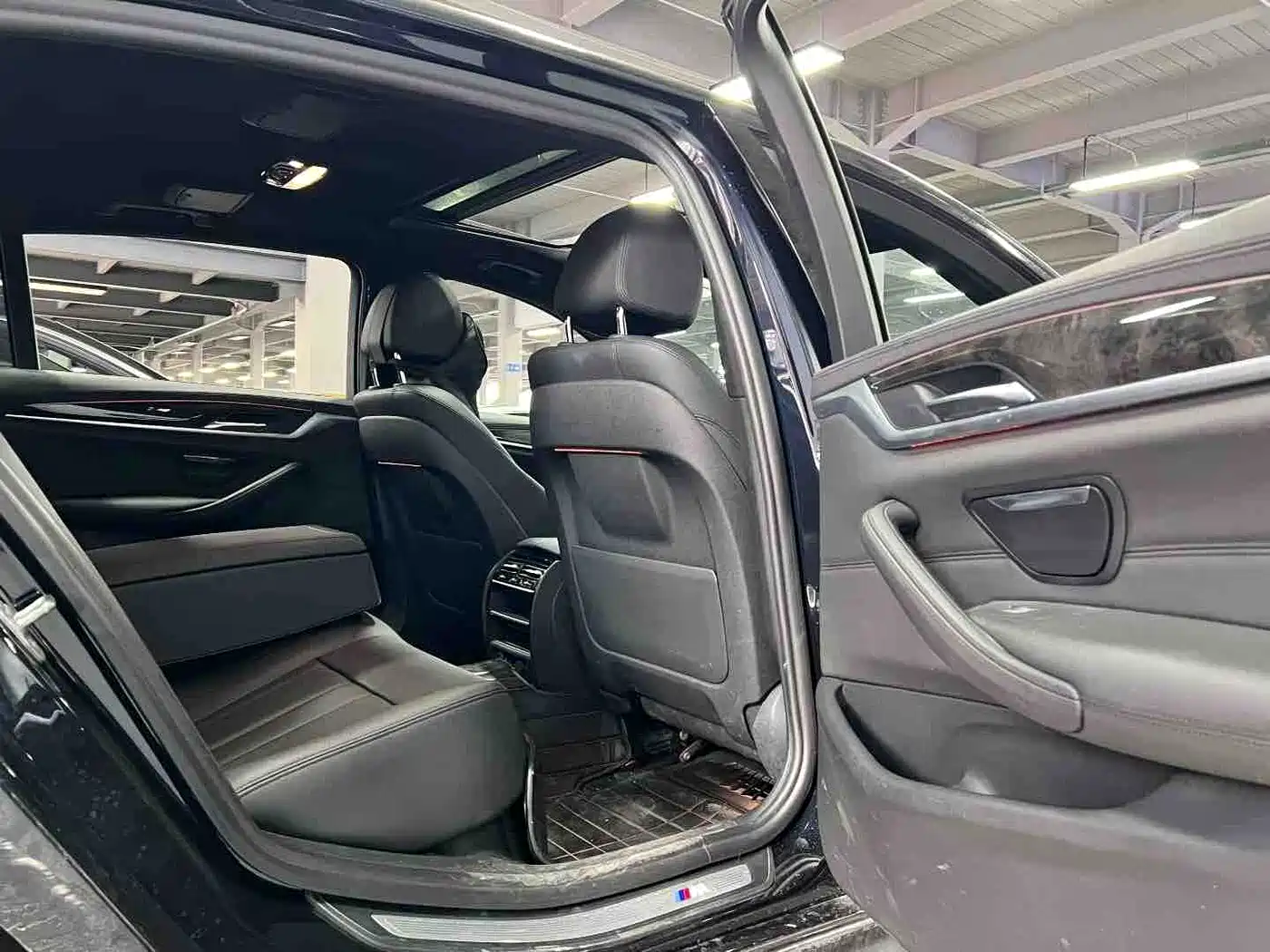 BMW 5 Series 2018 525Li M Sport Package фото 6