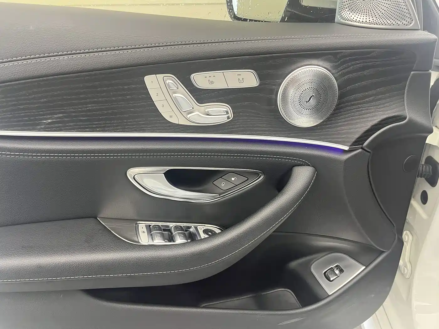 Mercedes-Benz E-Class 2016 E 300 L Sport Fashion Type фото 17