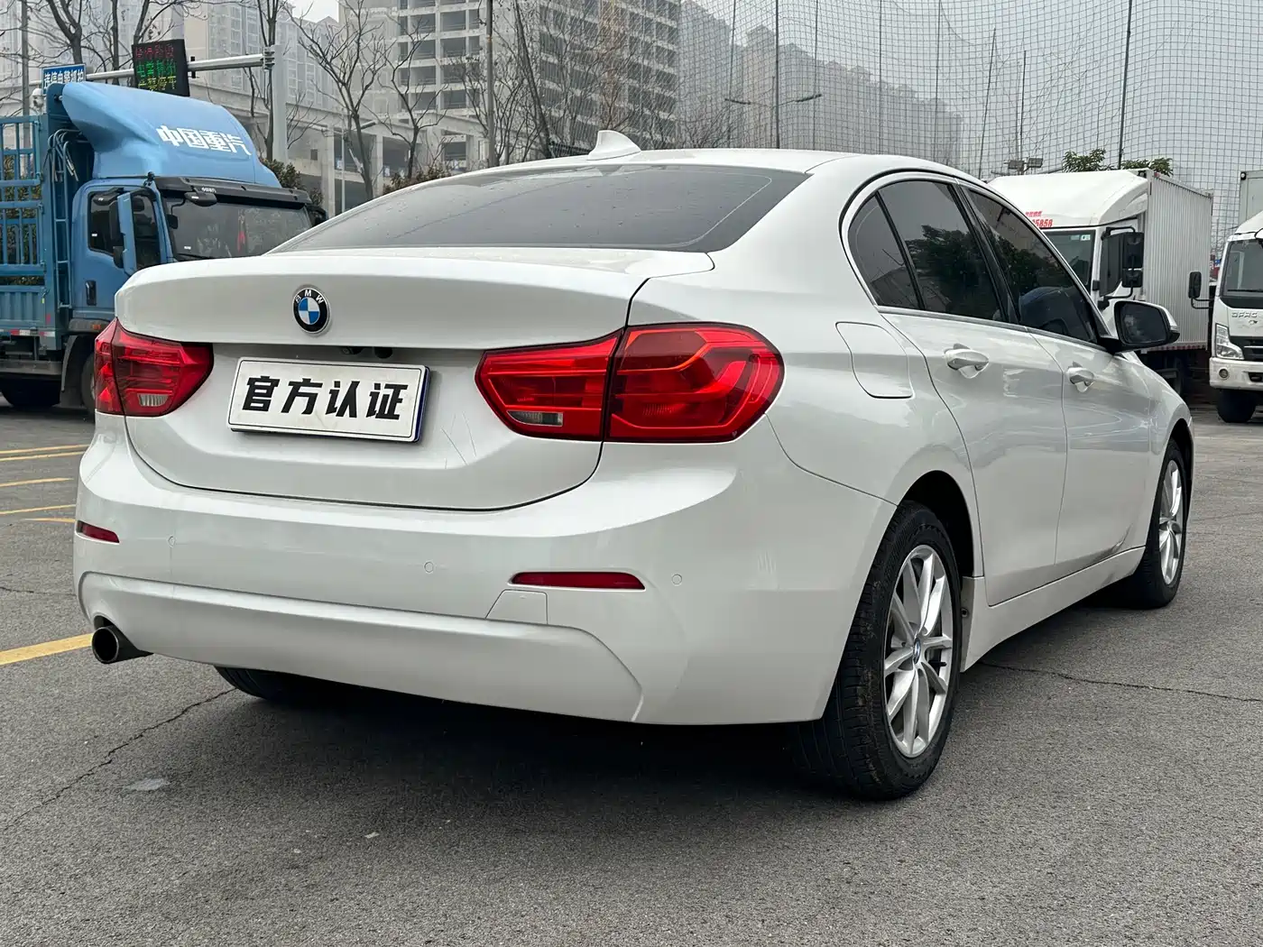 BMW 1 Series 2017 118i Fashion фото 7