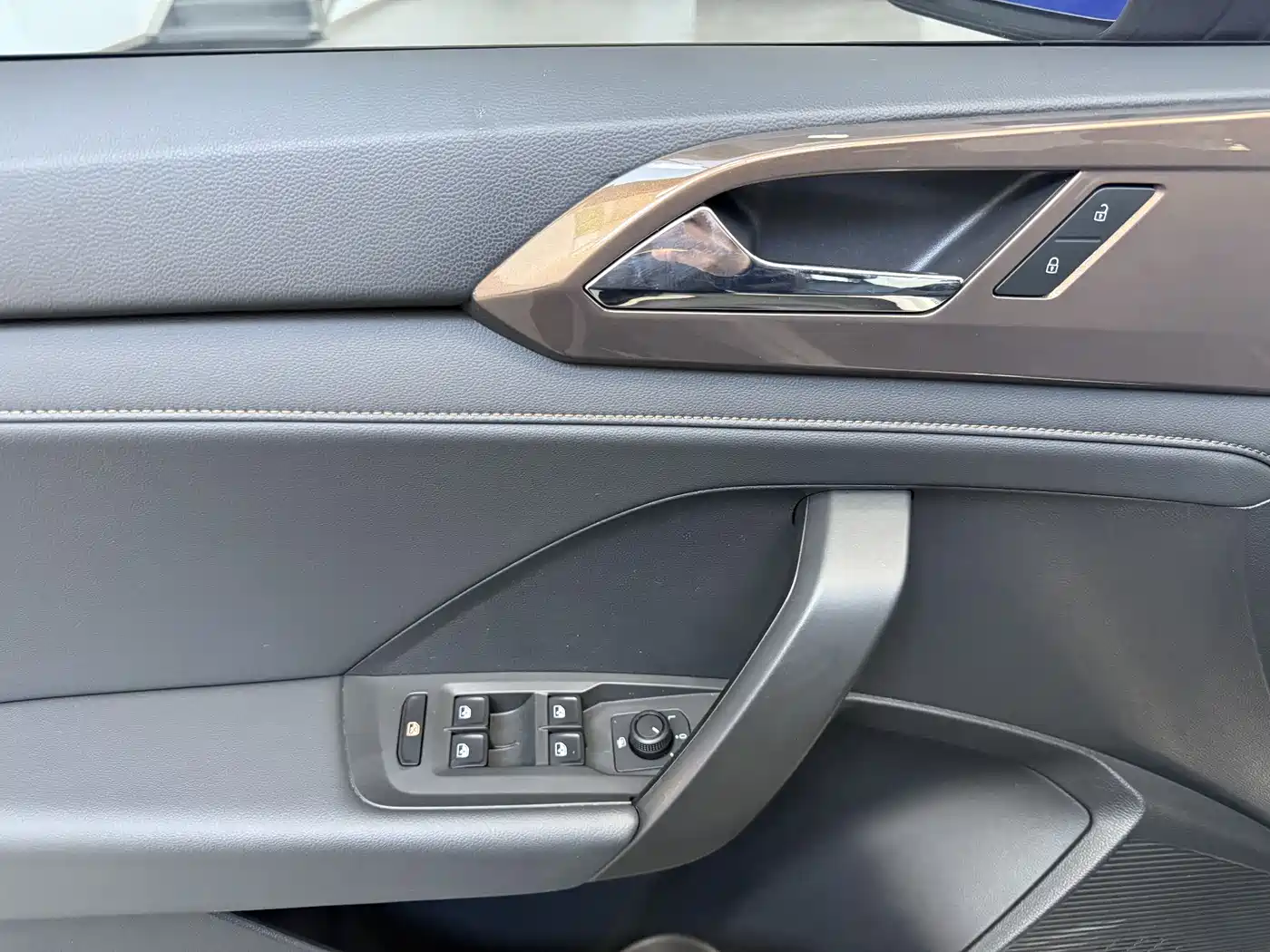 Volkswagen Tharu 2021 280TSI 2WD Luxury Plus фото 9