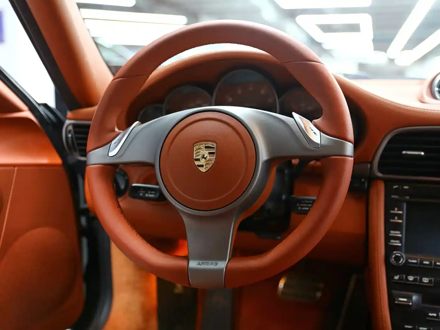 Porsche 911 2010 Carrera 3.6L фото 16
