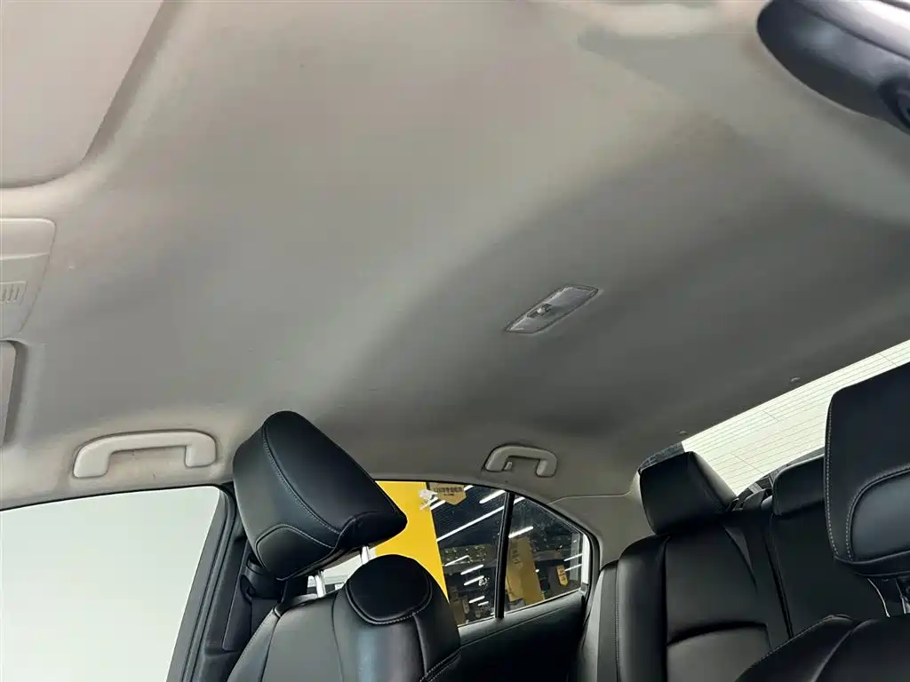 Toyota Corolla 2022 1.2T S-CVT Pioneer PLUS Edition фото 16